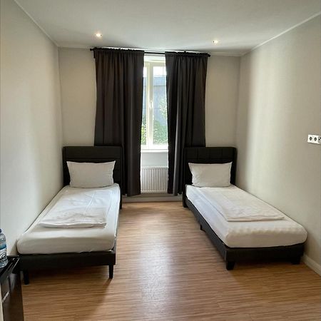 Ahoi Hostel Хамбург Екстериор снимка