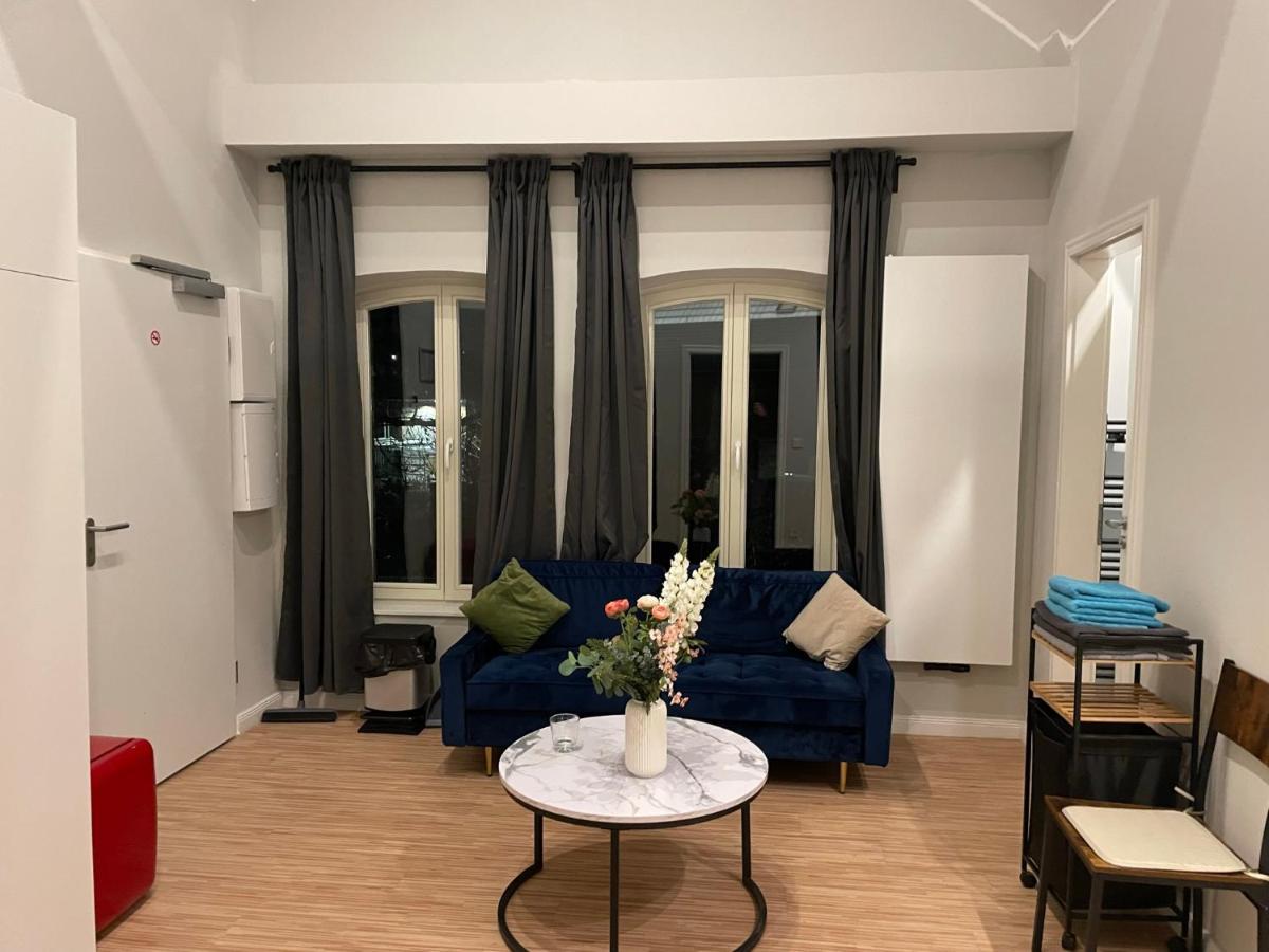Ahoi Hostel Хамбург Екстериор снимка