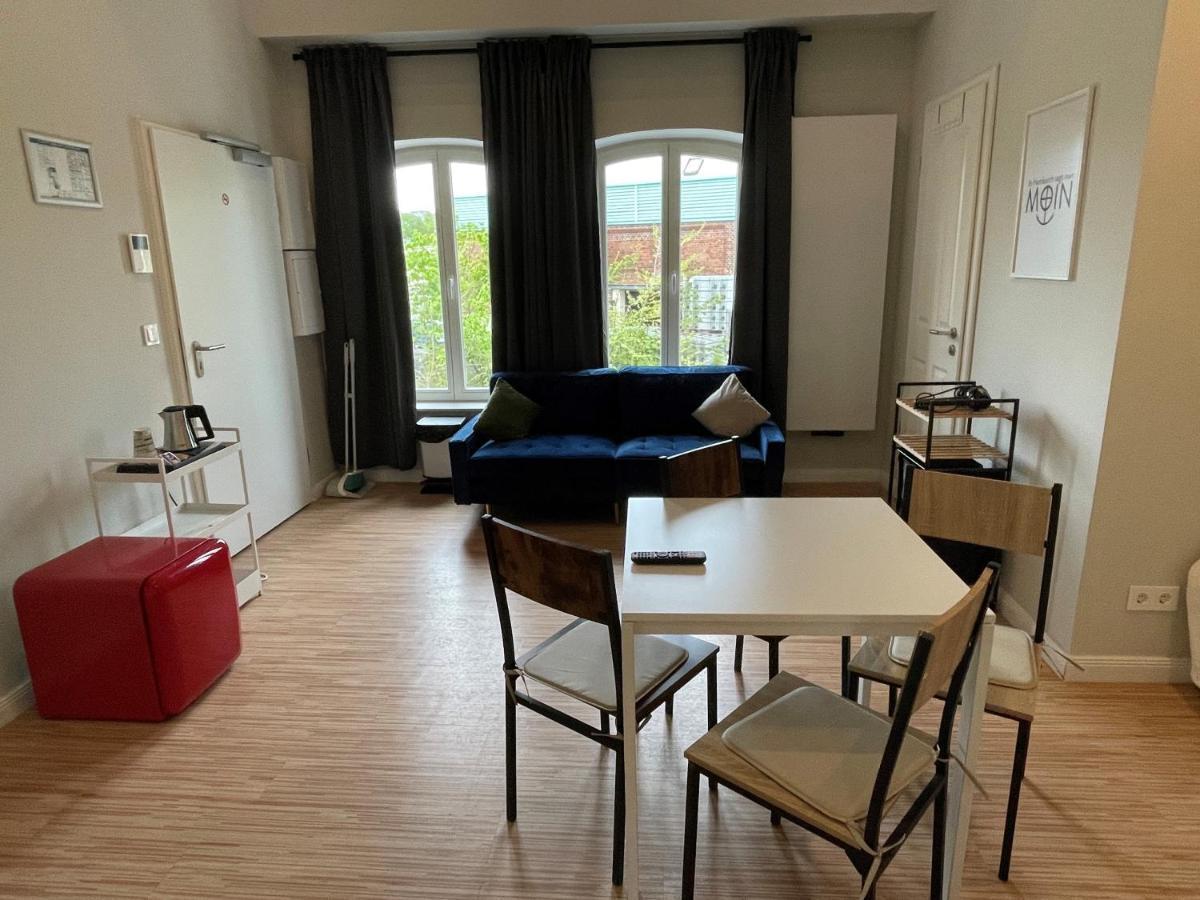Ahoi Hostel Хамбург Екстериор снимка