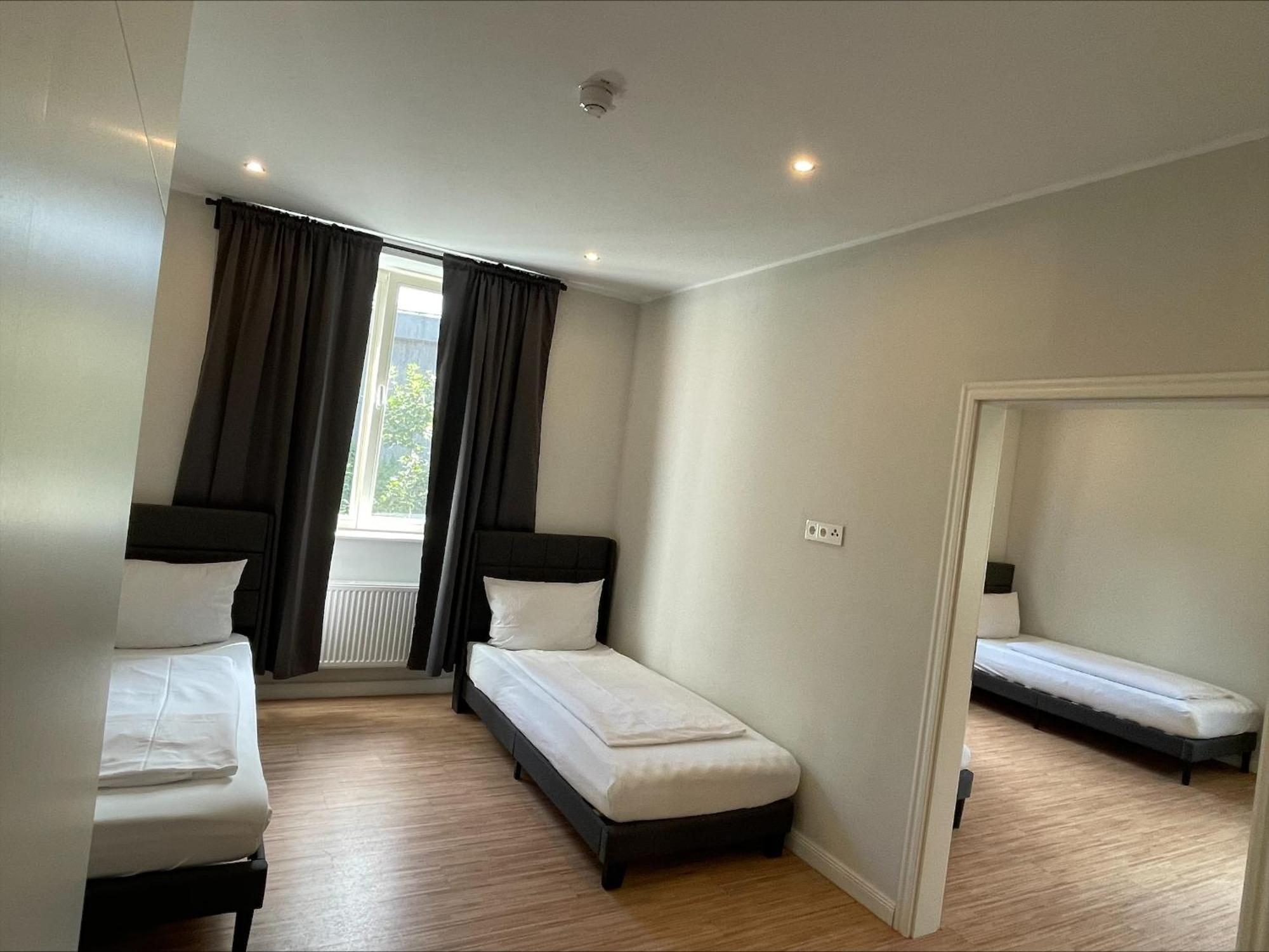 Ahoi Hostel Хамбург Екстериор снимка